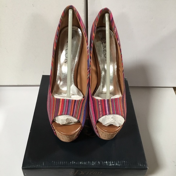 Dereon Chandanie Peep Toe Pumps - Picture 3 of 5